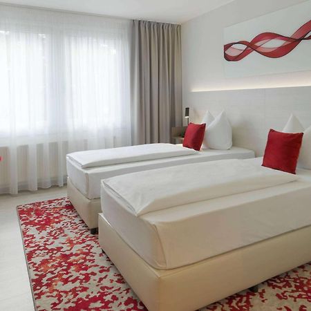 Hotel Ramada By Wyndham Dresde Exterior foto