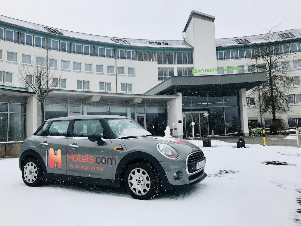 Hotel Ramada By Wyndham Dresde Exterior foto