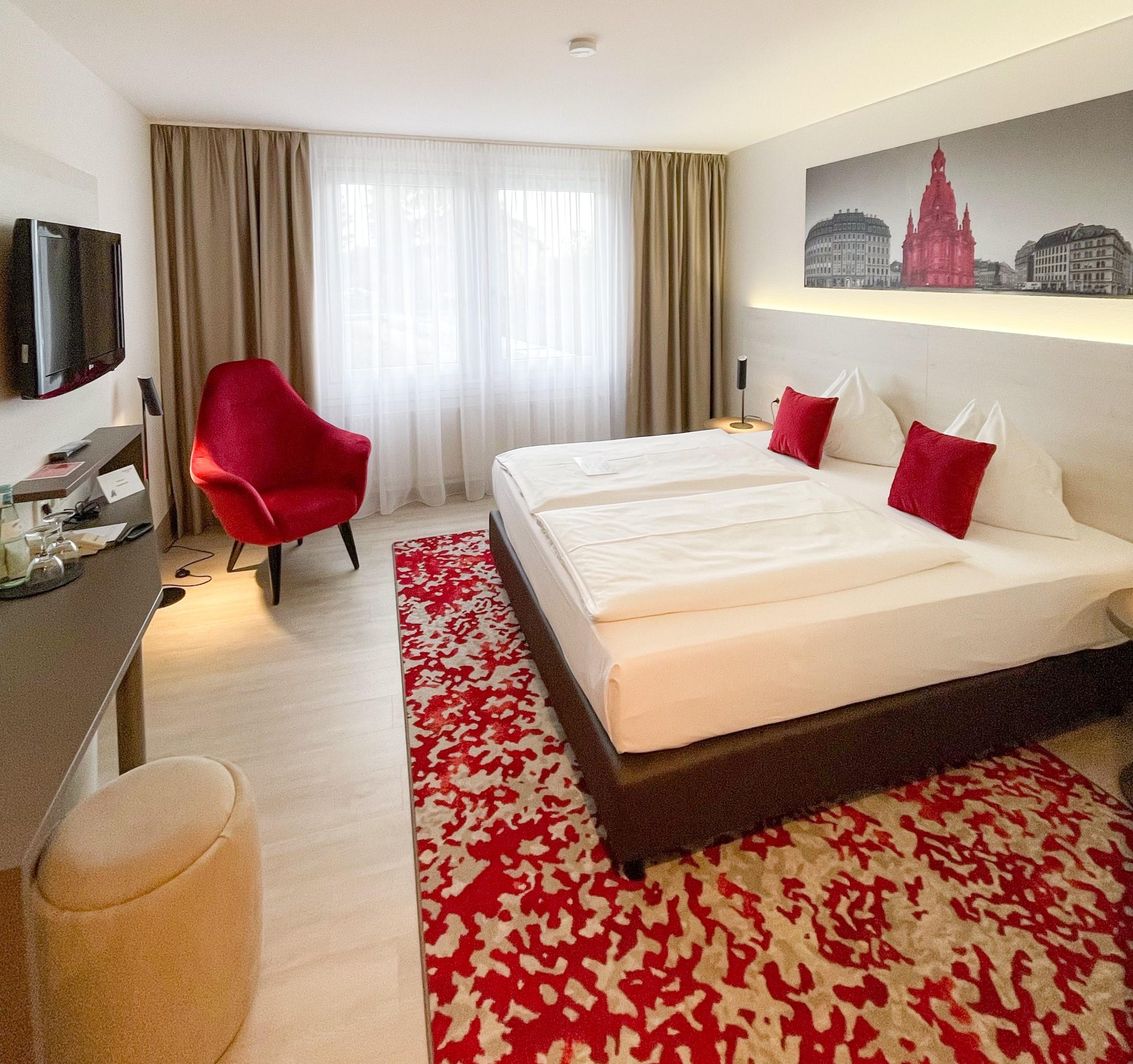 Hotel Ramada By Wyndham Dresde Exterior foto
