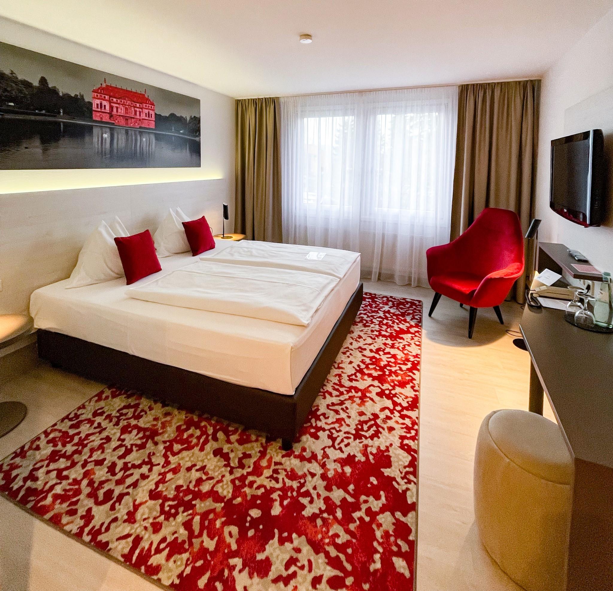 Hotel Ramada By Wyndham Dresde Exterior foto