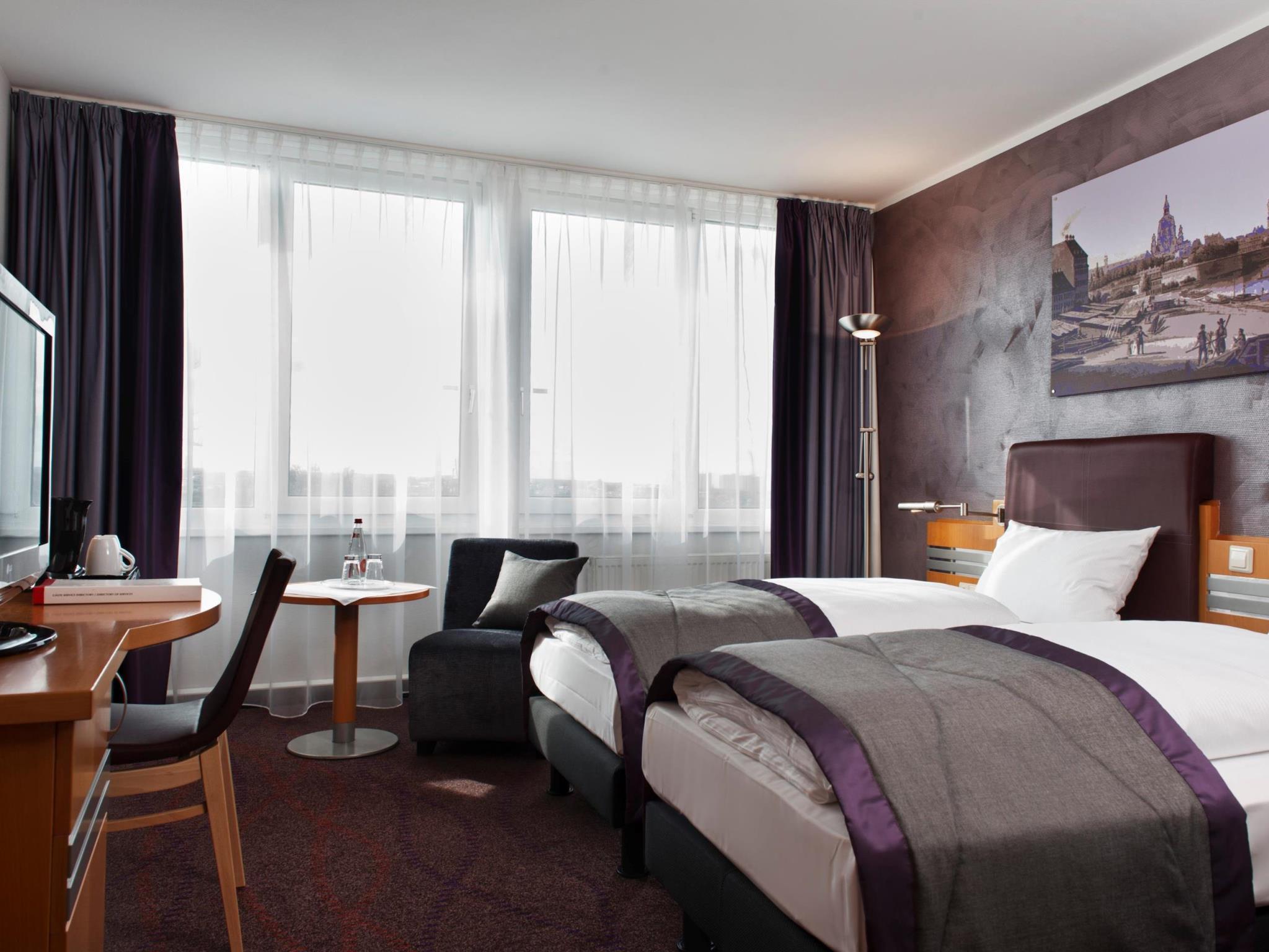 Hotel Ramada By Wyndham Dresde Exterior foto