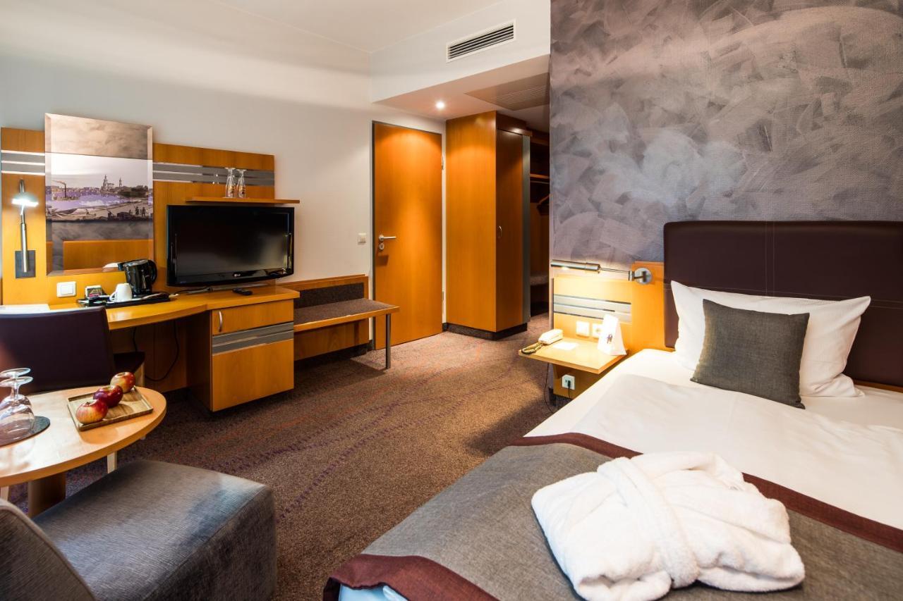 Hotel Ramada By Wyndham Dresde Exterior foto
